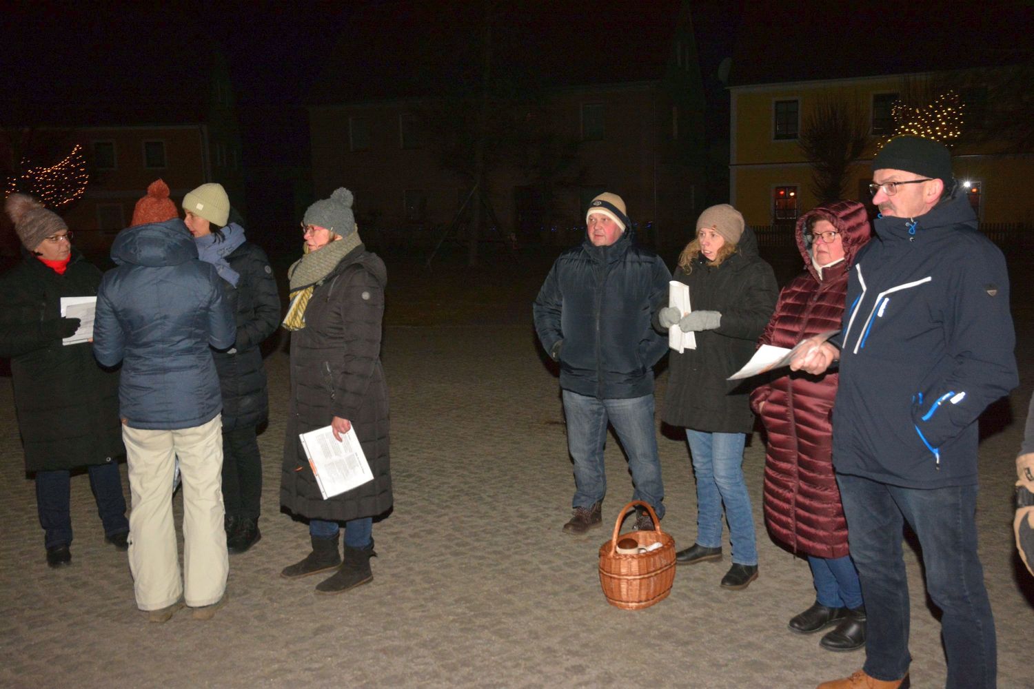 Singen unter dem Weihnachtsbaum 5